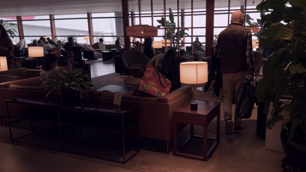 Hong Kong International Airport Terminal 1 Cathay Pacific The Pier Business Class Lounge