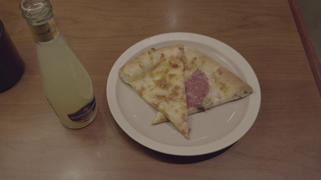 Hong Kong International Airport Terminal 1 Cathay Pacific The Pier Business Class Pizza